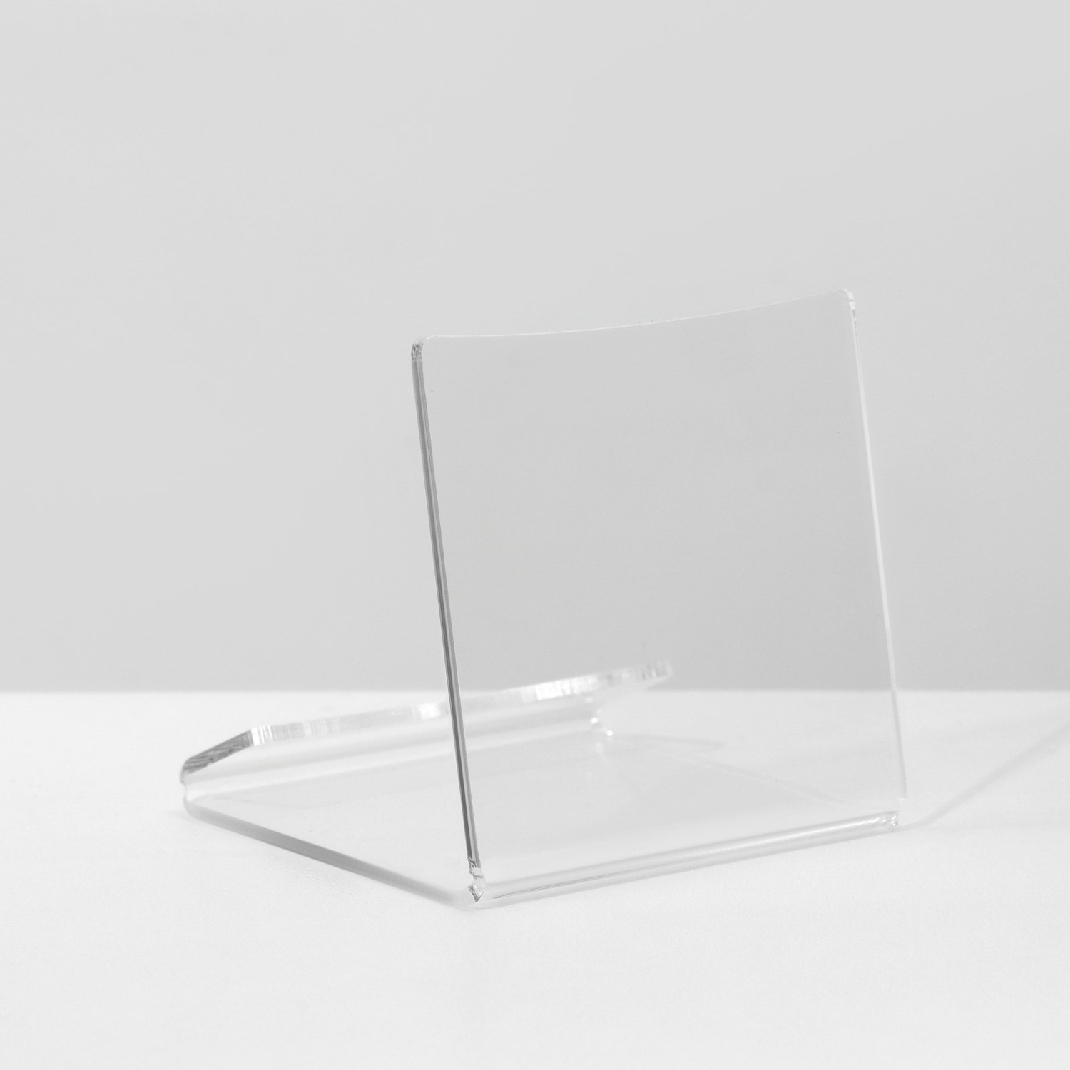 яяяПодставка под телефон 6*6*6 см, оргстекло 2 мм, цвет прозрачный, В ЗАЩИТНОЙ ПЛЁНКЕ 4850195
