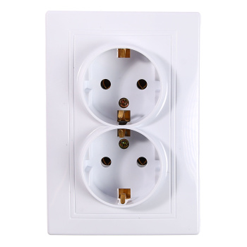 Розетка Intro Plano СП 2-мест.белая сз 2X2P+E Schuko 16А-250В IP20 1-205-01 *10100